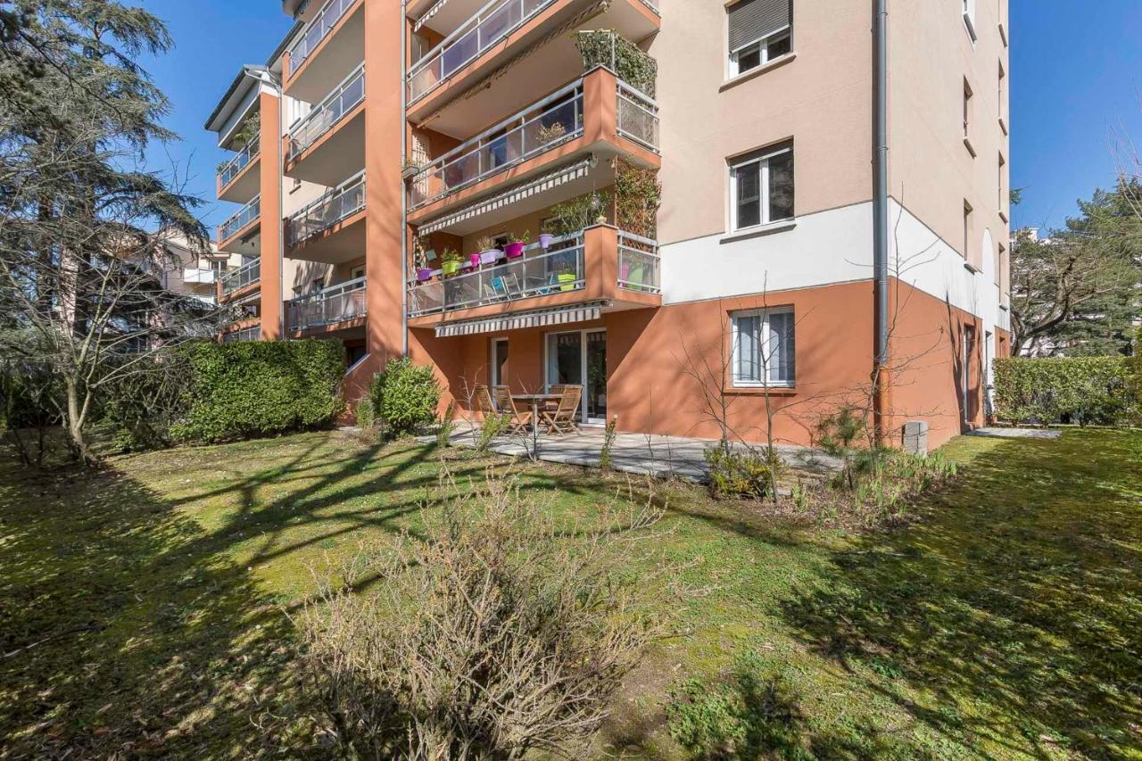 Suite Granges En Rez-De-Jardin Pour 4 Voyageurs Lyon Kültér fotó