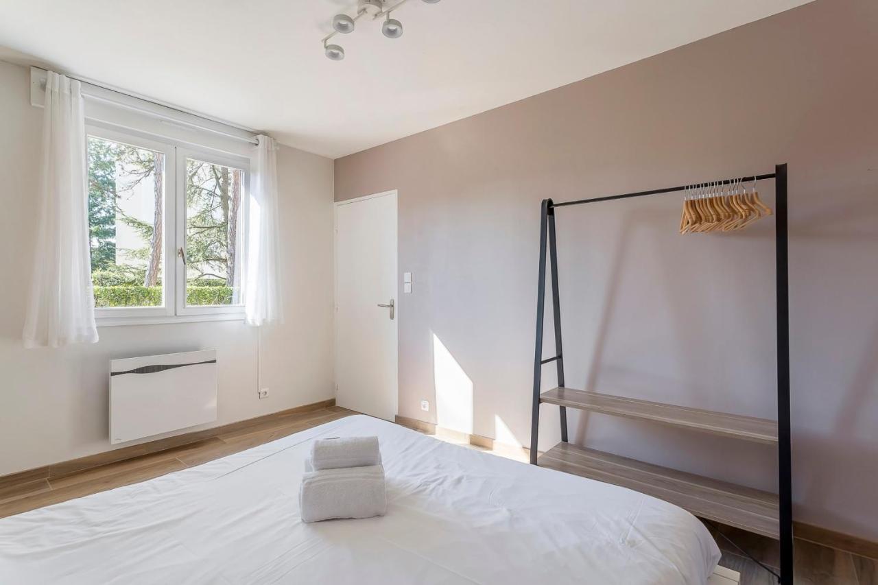 Suite Granges En Rez-De-Jardin Pour 4 Voyageurs Lyon Kültér fotó