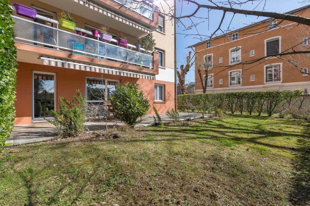 Suite Granges En Rez-De-Jardin Pour 4 Voyageurs Lyon Kültér fotó