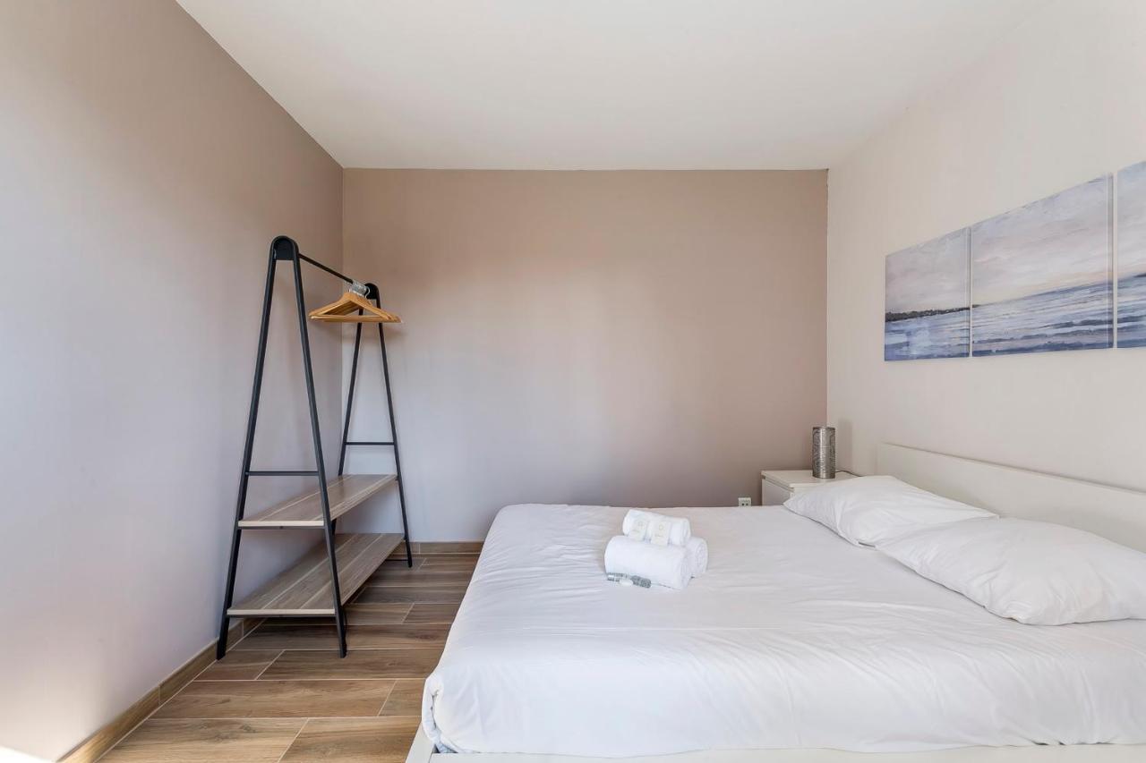 Suite Granges En Rez-De-Jardin Pour 4 Voyageurs Lyon Kültér fotó